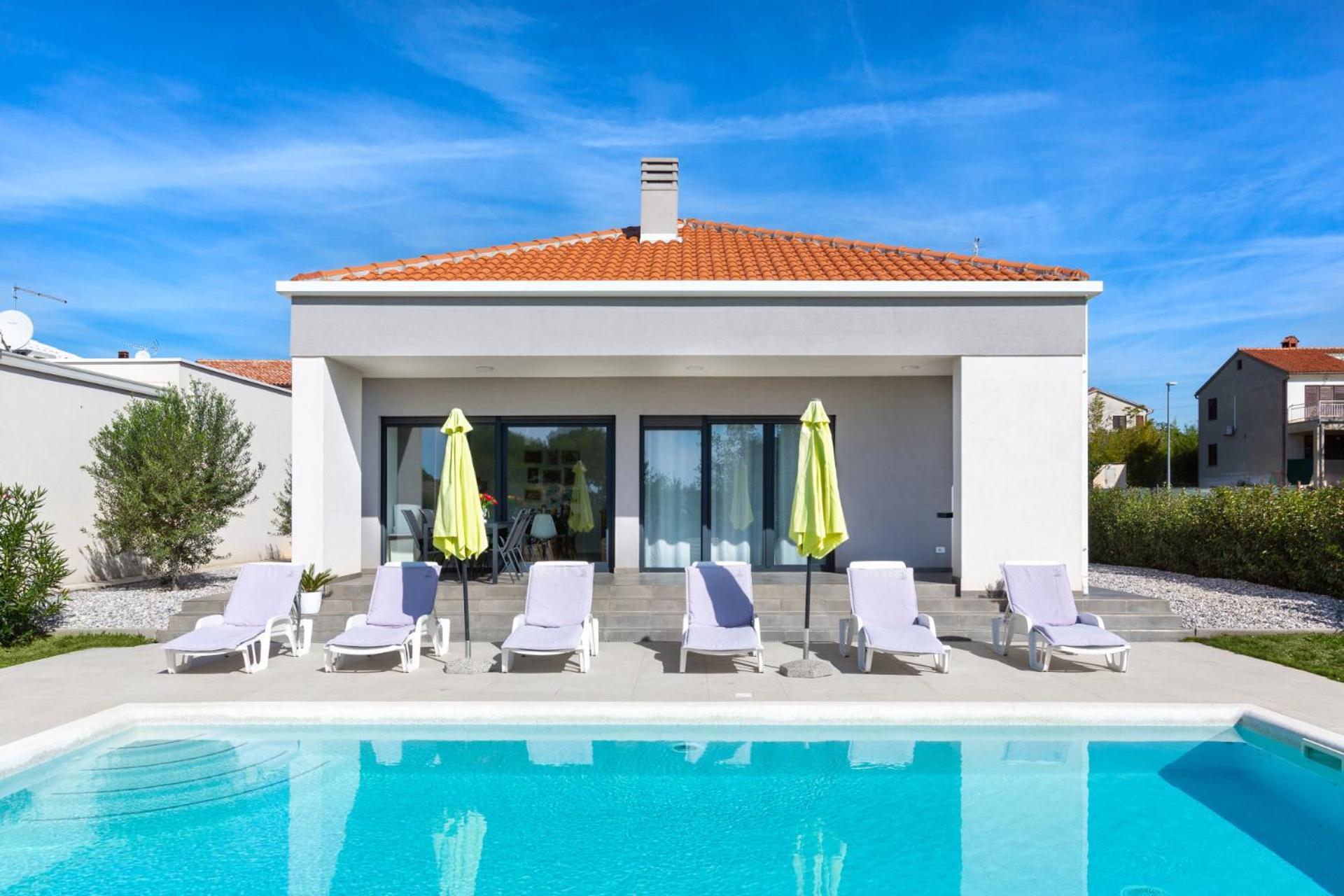 Vila Aria - Family Friendly In For 6 People With Private Swimming Pool
