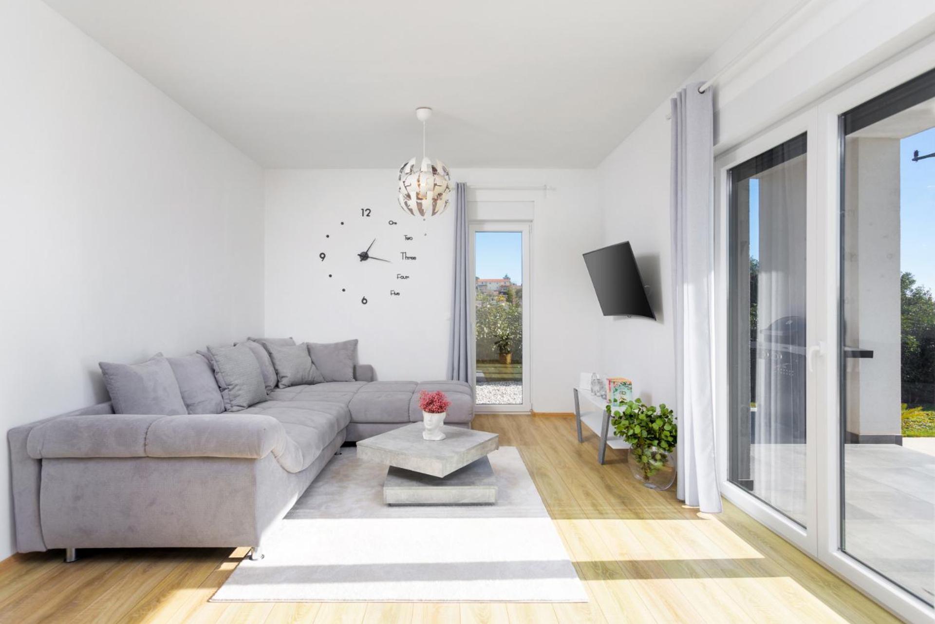 Aria - Family Friendly In For 6 People With Private Swimming Pool